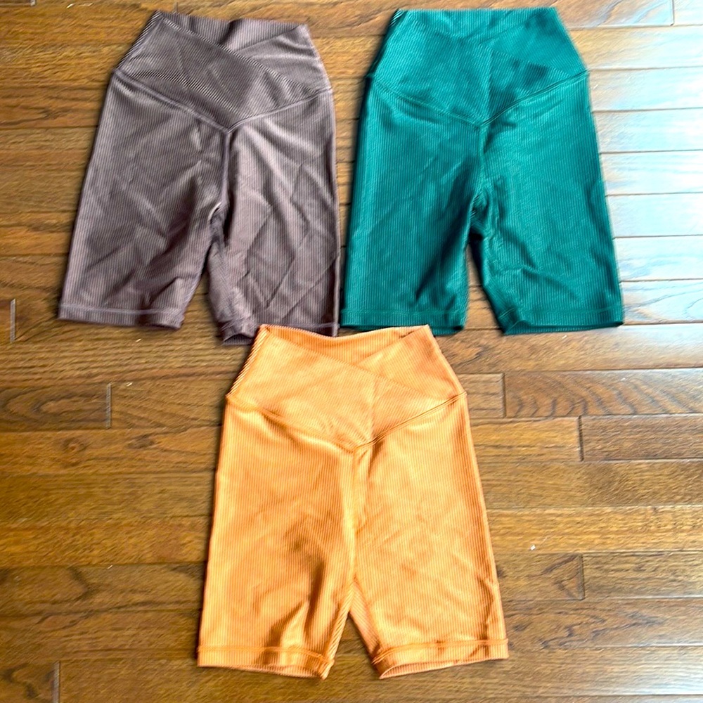 Offline by Aerie Hi-Rise Crossover Bike Short 7” in Apricot/Copper